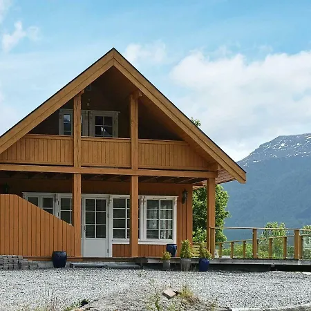 Holiday Ii * Stryn